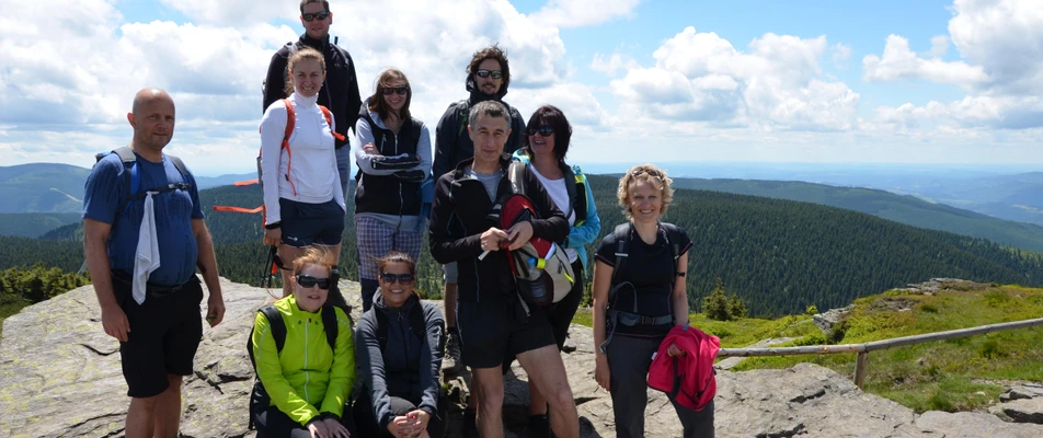 Nudíte se? Pojďte na výlet s kolegy!